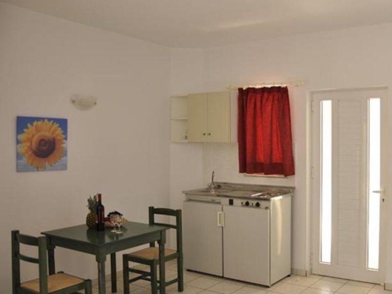 Mediterranea Apartments Като-Даратсо Экстерьер фото