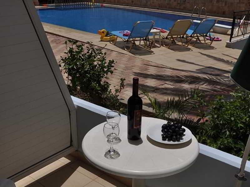 Mediterranea Apartments Като-Даратсо Экстерьер фото
